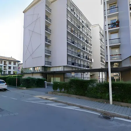 דירה The Peak - Mountain View - With Private Parking! *