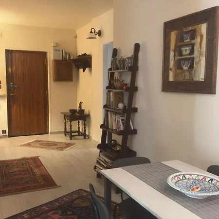 The Peak - Mountain View - With Private Parking! Apartment Aosta