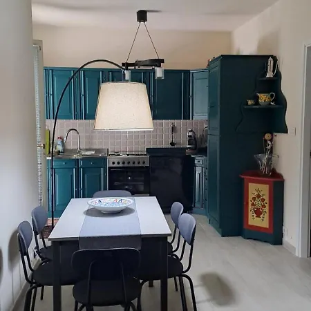 The Peak - Mountain View - With Private Parking! Apartment *